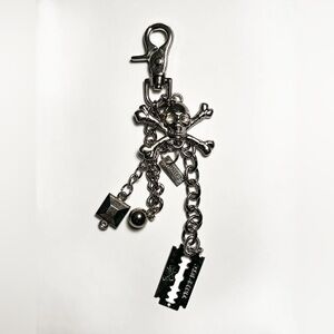Tripp NYC Silver Skull Keychain